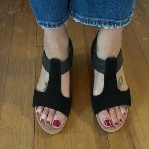 NWT vionic kaytie wedge sandal sz 8